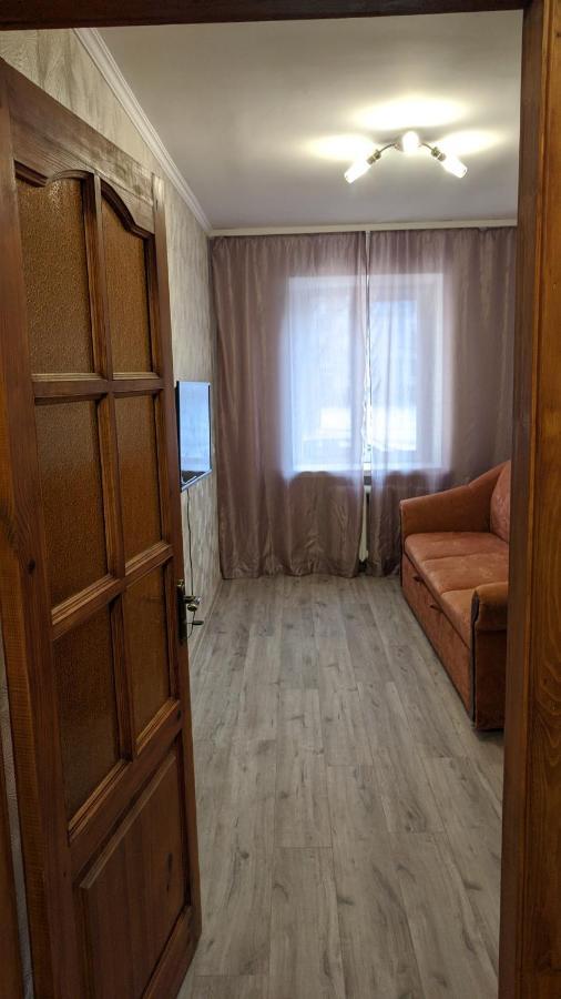 Apartments Near The Trinity Church On Dovzhenko Street,102 Chernihiv Bagian luar foto